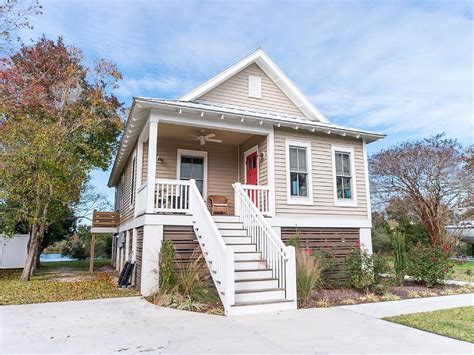 3229 West Montague Avenue, North Charleston, SC 29418. . Houses for rent charleston sc